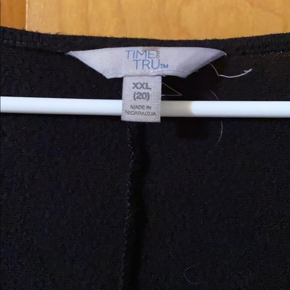 2X Black Sweater - Picture 3 of 4